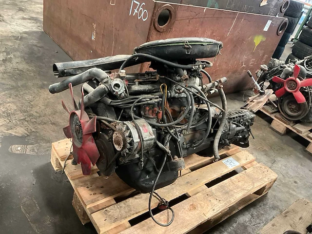 Bmw benzinemotor - afbeelding 1 van  6