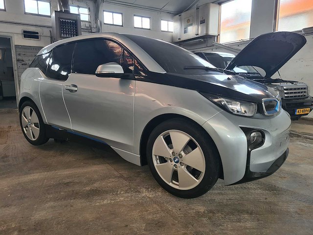Bmw i3 demonstratiemodel / dummy - afbeelding 6 van  6
