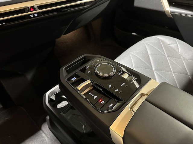 Bmw ix xdrive40 executive 77 kwh 326pk 2023 (origineel-nl), t-756-hd - afbeelding 14 van  50