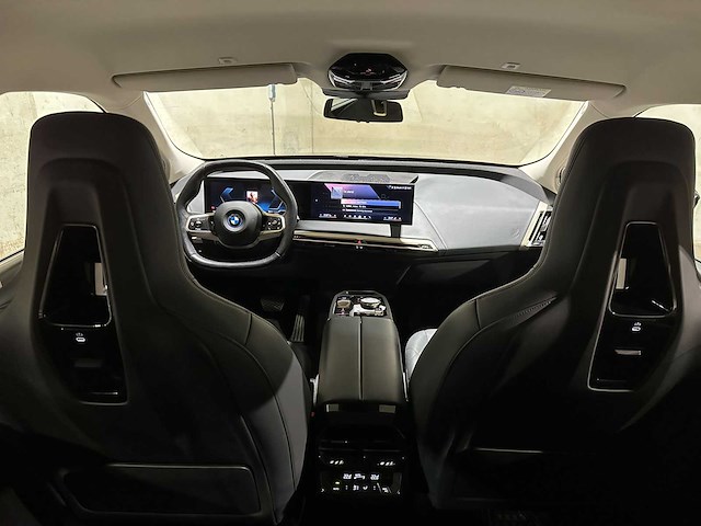 Bmw ix xdrive40 executive 77 kwh 326pk 2023 (origineel-nl), t-756-hd - afbeelding 33 van  50