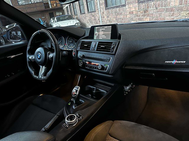 Bmw m135i xdrive f20 3.0 320pk 2013 - afbeelding 17 van  26