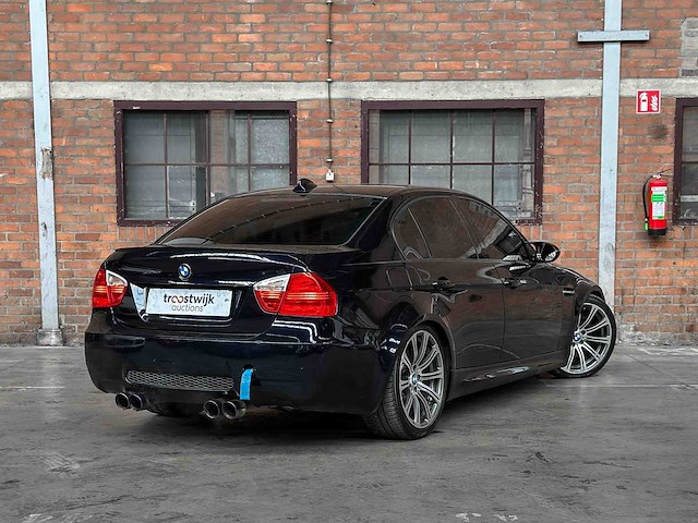 Bmw m3 4.0 v8 e90 -manual- 420pk 2008 3-serie youngtimer - afbeelding 10 van  45