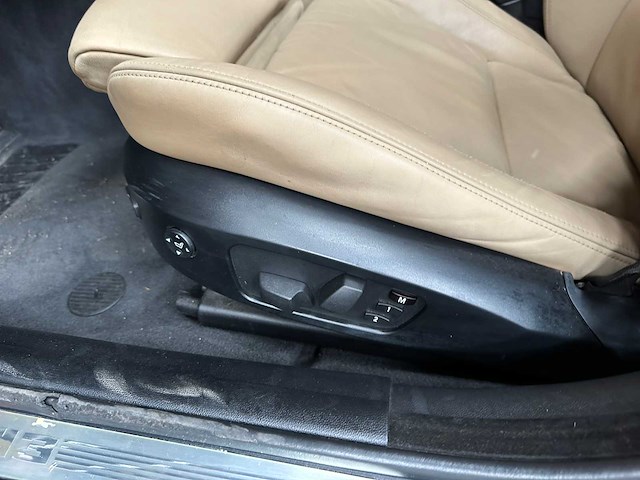 Bmw m3 4.0 v8 e90 -manual- 420pk 2008 3-serie youngtimer - afbeelding 32 van  45