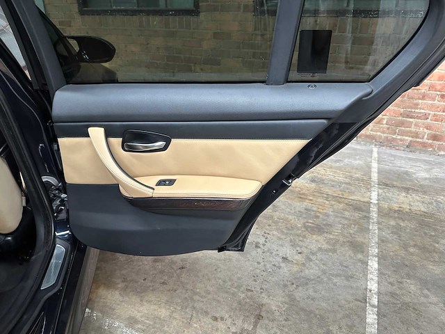 Bmw m3 4.0 v8 e90 -manual- 420pk 2008 3-serie youngtimer - afbeelding 35 van  45