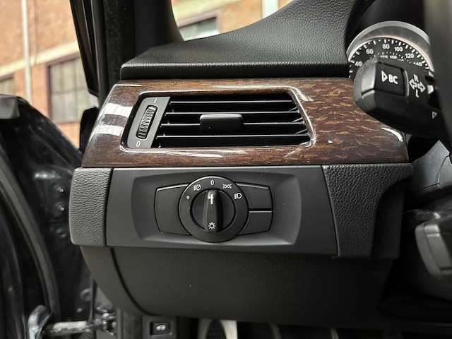 Bmw m3 4.0 v8 e90 -manual- 420pk 2008 3-serie youngtimer - afbeelding 14 van  45