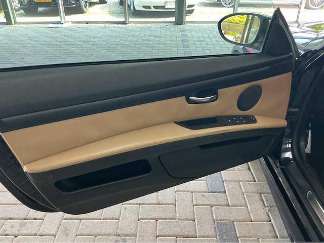 Bmw m3 cabriolet e93 | 4.0 v8 s65 | 2008 | youngtimer | 420 pk | m dct | marge auto - afbeelding 29 van  35