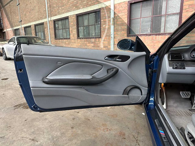 Bmw m3 e46 cabriolet 3.2 343pk s54b32 343pk 2002 youngtimer - afbeelding 24 van  43