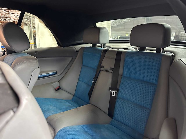 Bmw m3 e46 cabriolet 3.2 343pk s54b32 343pk 2002 youngtimer - afbeelding 27 van  43