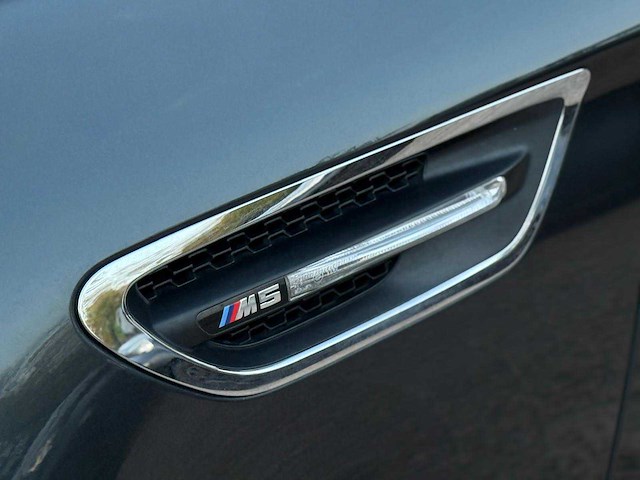 Bmw m5 - 2014 - 5-serie - keramische remmen - personenauto - afbeelding 5 van  45