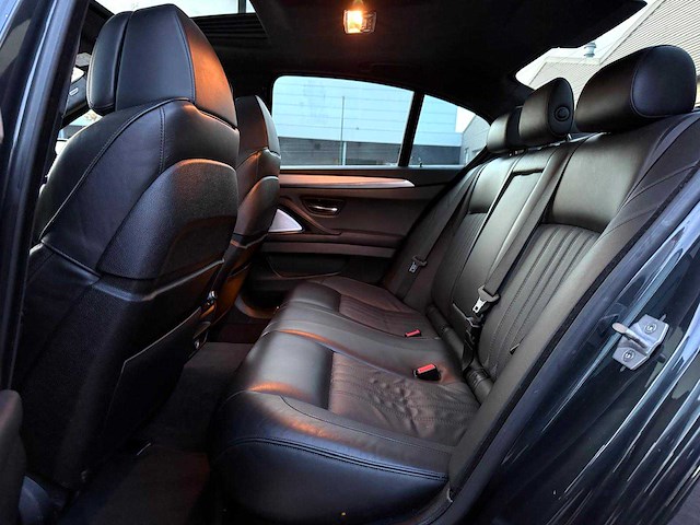 Bmw m5 - 2014 - 5-serie - keramische remmen - personenauto - afbeelding 26 van  45