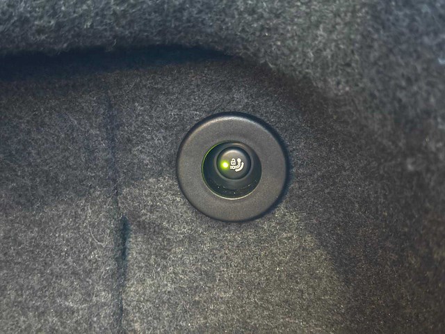 Bmw m5 - 2014 - 5-serie - keramische remmen - personenauto - afbeelding 32 van  45