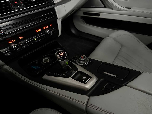 Bmw m5 4.4 v8 f10 650pk 2013 5-serie - afbeelding 24 van  55