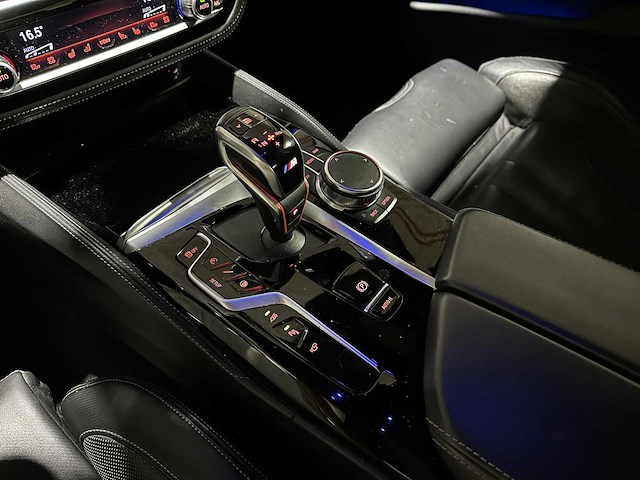 Bmw m5 4.4 v8 m-sport 600pk 2019 (origineel-nl) 5-serie, xr-334-d - afbeelding 24 van  61