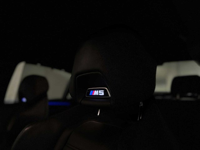 Bmw m5 4.4 v8 m-sport 600pk 2019 (origineel-nl) 5-serie, xr-334-d - afbeelding 37 van  61