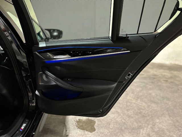 Bmw m5 4.4 v8 m-sport 600pk 2019 (origineel-nl) 5-serie, xr-334-d - afbeelding 44 van  61
