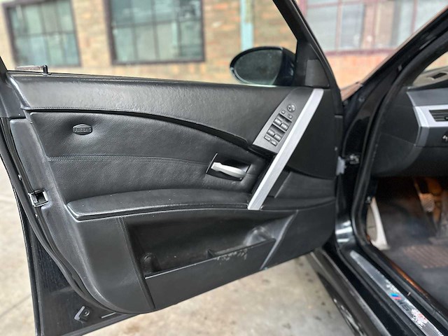 Bmw m5 5.0 v10 500pk 2006 e60 5-serie - afbeelding 25 van  49