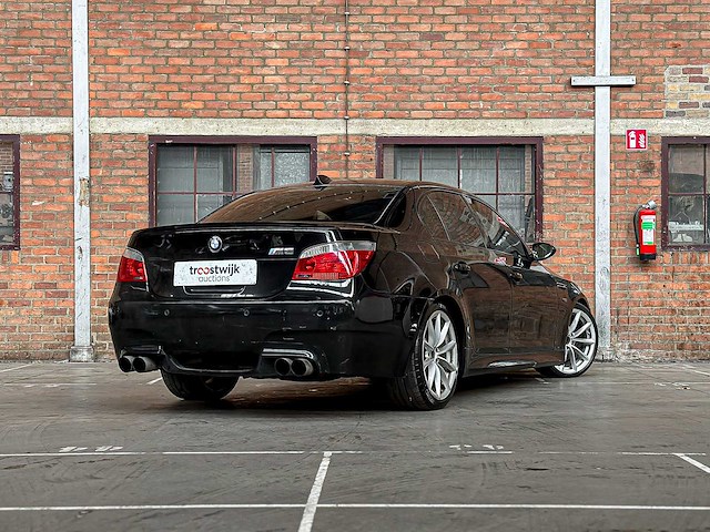 Bmw m5 5.0 v10 500pk 2006 e60 5-serie - afbeelding 3 van  50