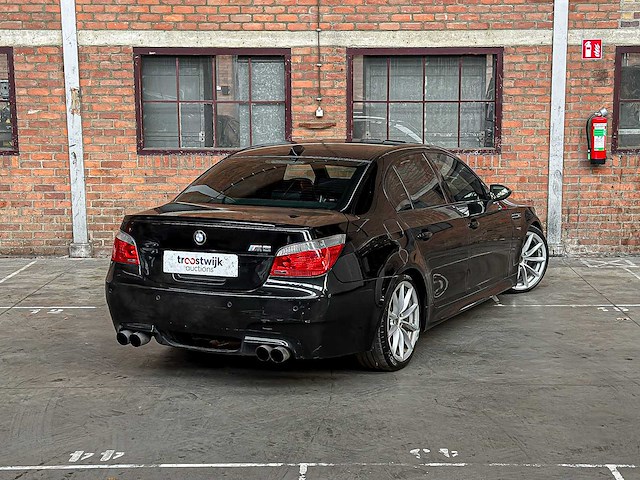 Bmw m5 5.0 v10 500pk 2006 e60 5-serie - afbeelding 4 van  50
