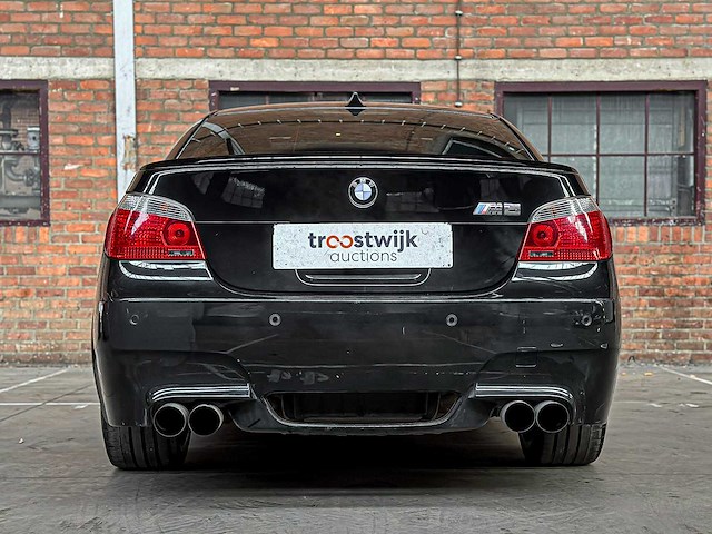 Bmw m5 5.0 v10 500pk 2006 e60 5-serie - afbeelding 3 van  41