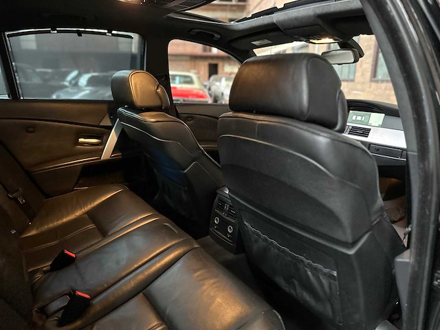 Bmw m5 5.0 v10 500pk 2006 e60 5-serie - afbeelding 30 van  41