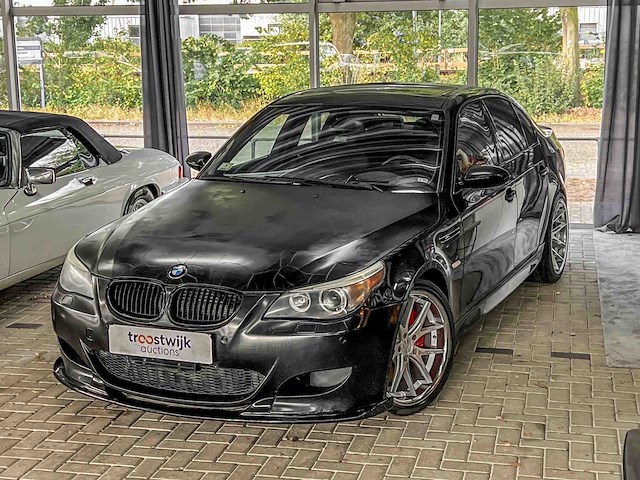 Bmw m5 5.0 v10 500pk 2007 5-serie youngtimer - afbeelding 4 van  45
