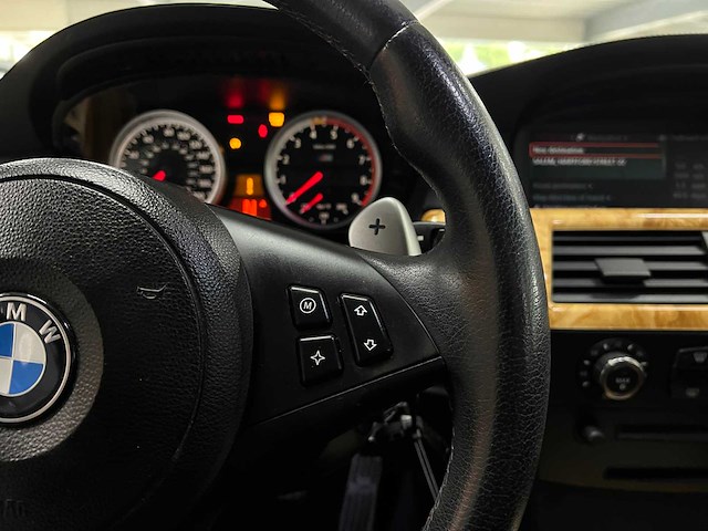 Bmw m5 5.0 v10 500pk 2007 5-serie youngtimer - afbeelding 13 van  45