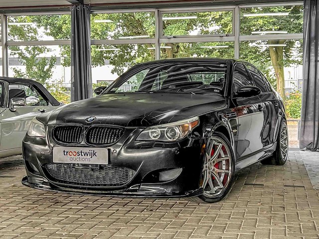 Bmw m5 5.0 v10 500pk 2007 5-serie youngtimer - afbeelding 1 van  45