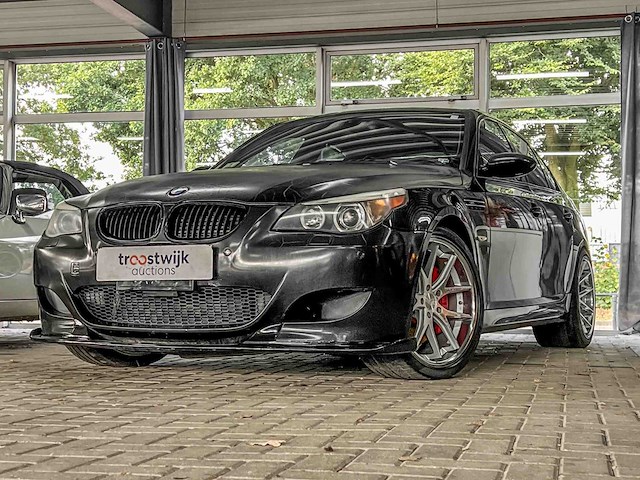 Bmw m5 5.0 v10 500pk 2007 5-serie youngtimer - afbeelding 23 van  45