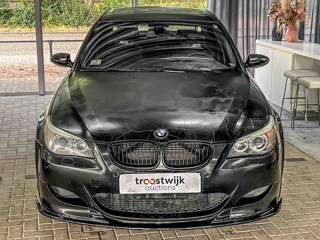 Bmw m5 5.0 v10 500pk 2007 5-serie youngtimer - afbeelding 42 van  45