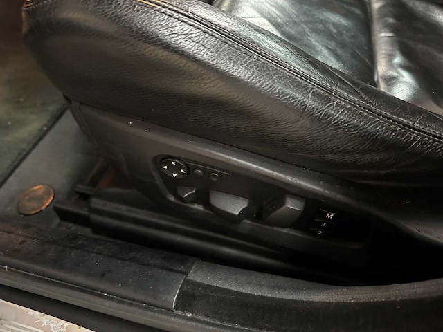 Bmw m5 5.0 v10 e60 500pk 2006 5-serie youngtimer - afbeelding 16 van  37