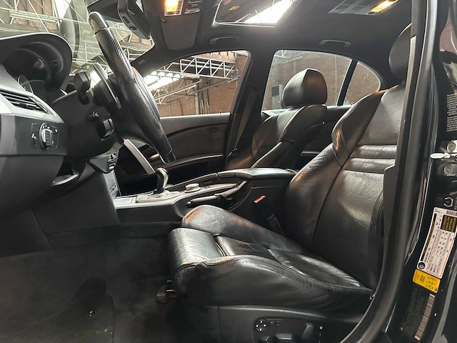 Bmw m5 5.0 v10 e60 500pk 2006 5-serie youngtimer - afbeelding 26 van  37