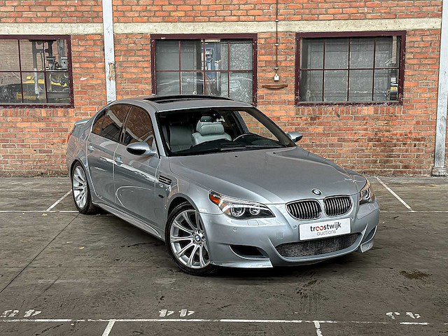Bmw m5 5.0 v10 e60 500pk 2006 5-serie youngtimer - afbeelding 8 van  43