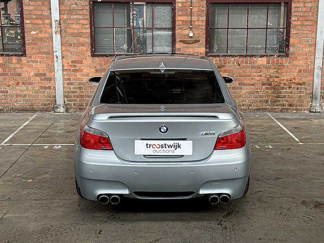 Bmw m5 5.0 v10 e60 500pk 2006 5-serie youngtimer - afbeelding 7 van  43
