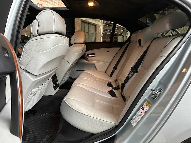 Bmw m5 5.0 v10 e60 500pk 2006 5-serie youngtimer - afbeelding 29 van  43