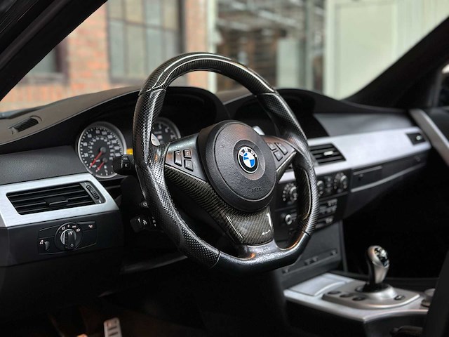 Bmw m5 5.0 v10 e60 500pk 2006 5-serie youngtimer - afbeelding 4 van  37