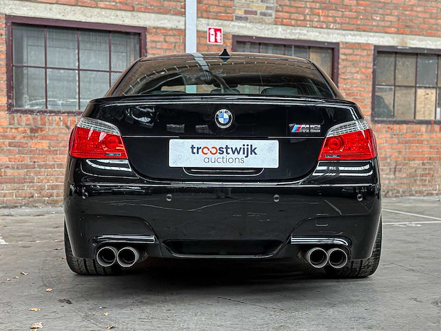 Bmw m5 5.0 v10 e60 500pk 2006 5-serie youngtimer - afbeelding 37 van  37
