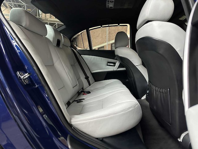 Bmw m5 5.0 v10 e60 500pk 2006 5-serie youngtimer - afbeelding 27 van  37