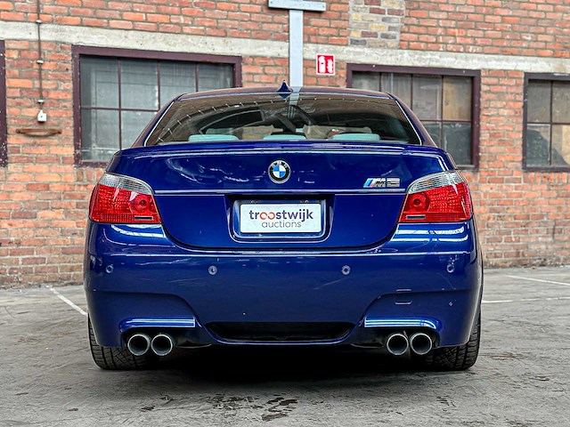 Bmw m5 5.0 v10 e60 500pk 2006 5-serie youngtimer - afbeelding 5 van  32