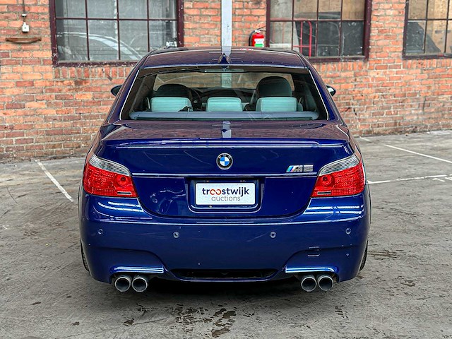 Bmw m5 5.0 v10 e60 500pk 2006 5-serie youngtimer - afbeelding 4 van  30