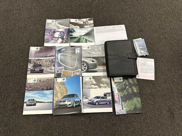 Bmw m5 5.0 v10 e60 500pk 2006 5-serie youngtimer - afbeelding 24 van  30