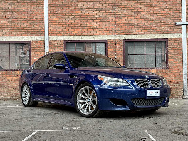 Bmw m5 5.0 v10 e60 500pk 2006 5-serie youngtimer - afbeelding 29 van  30