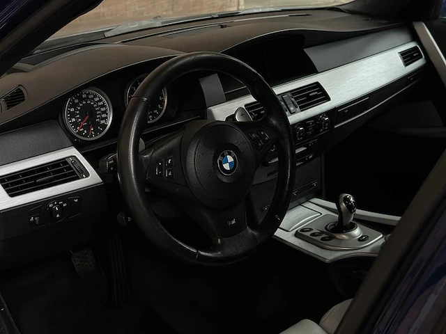 Bmw m5 5.0 v10 e60 500pk 2006 5-serie youngtimer - afbeelding 7 van  37