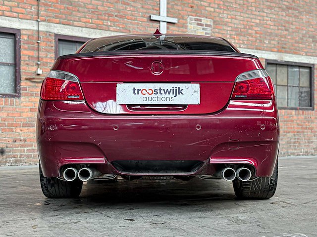 Bmw m5 5.0 v10 e60 500pk 2006 5-serie - afbeelding 9 van  25