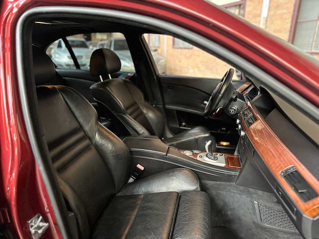 Bmw m5 5.0 v10 e60 500pk 2006 5-serie - afbeelding 4 van  14