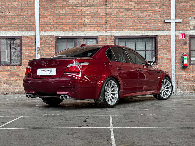 Bmw m5 5.0 v10 e60 500pk 2006 5-serie - afbeelding 22 van  24