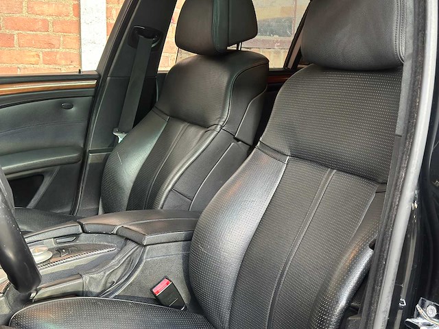 Bmw m5 5.0 v10 e60 500pk 2008 5-serie yountimer - afbeelding 27 van  41