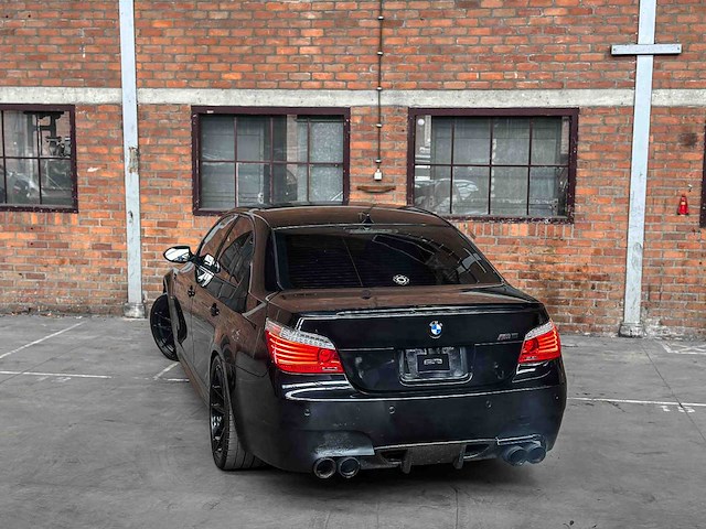 Bmw m5 5.0 v10 e60 500pk 2008 5-serie yountimer - afbeelding 10 van  41