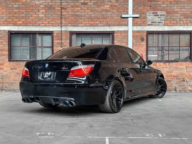 Bmw m5 5.0 v10 e60 500pk 2008 5-serie yountimer - afbeelding 2 van  23