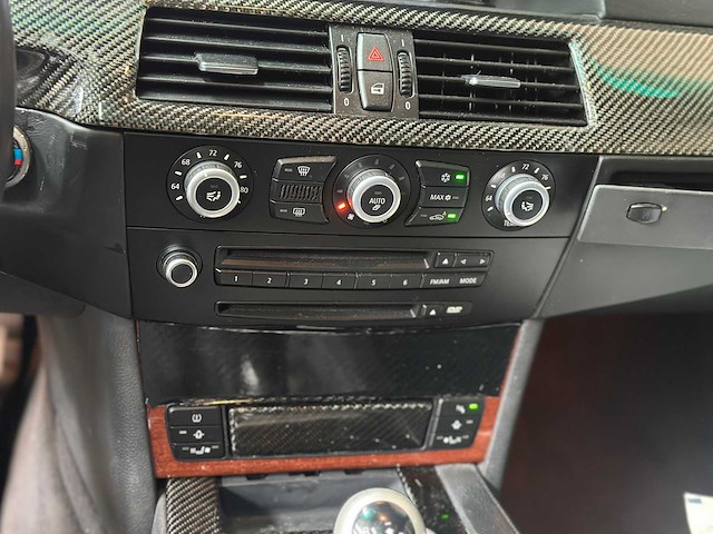 Bmw m5 5.0 v10 e60 500pk 2008 5-serie yountimer - afbeelding 19 van  41