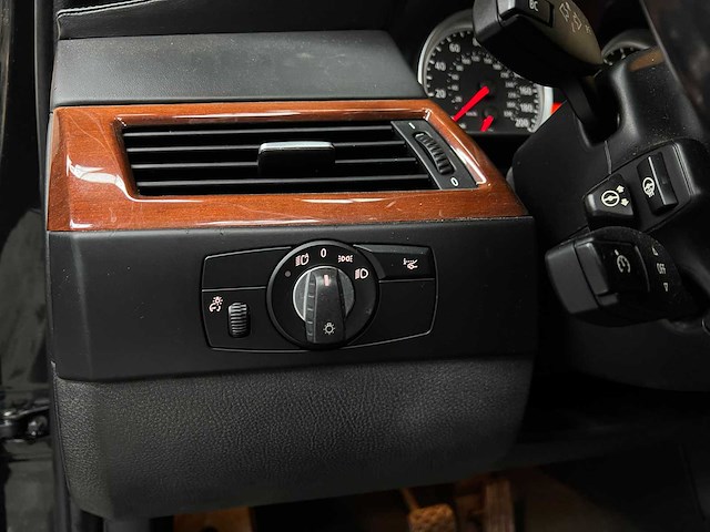 Bmw m5 5.0 v10 e60 507pk 2008 5-serie youngtimer - afbeelding 22 van  53